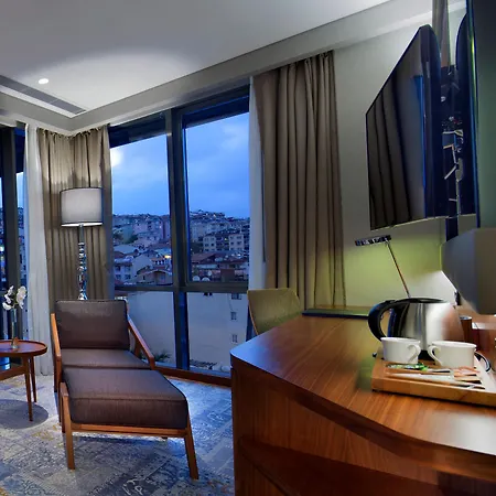 Doubletree By Hilton - Piyalepasa Hotel Estambul