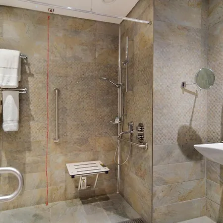 Hotel Doubletree By Hilton - Piyalepasa