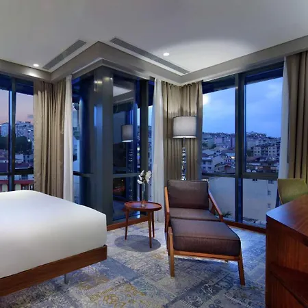 Doubletree By Hilton - Piyalepasa Hotel