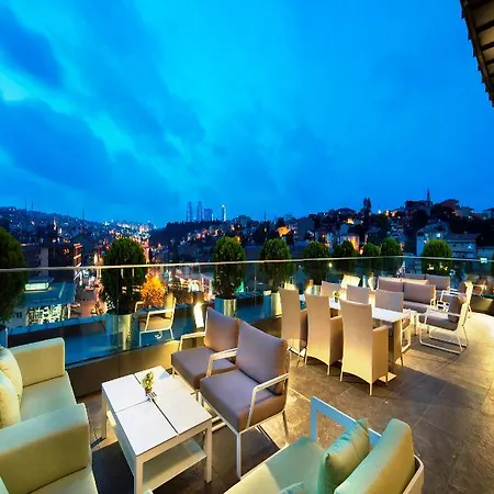 Doubletree By Hilton - Piyalepasa Hotel