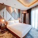 Отель Doubletree By Hilton - Piyalepasa Стамбул