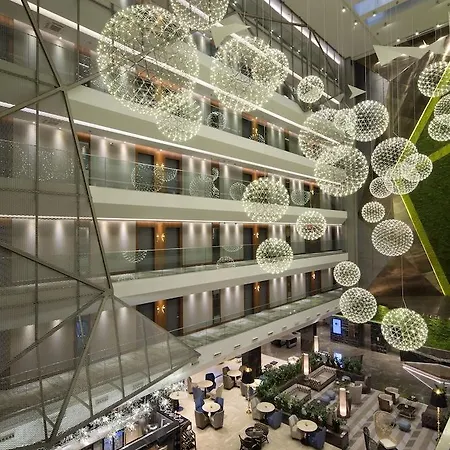 Doubletree By Hilton - Piyalepasa 5* Estambul