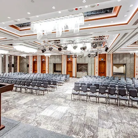 Doubletree By Hilton - Piyalepasa Hotel