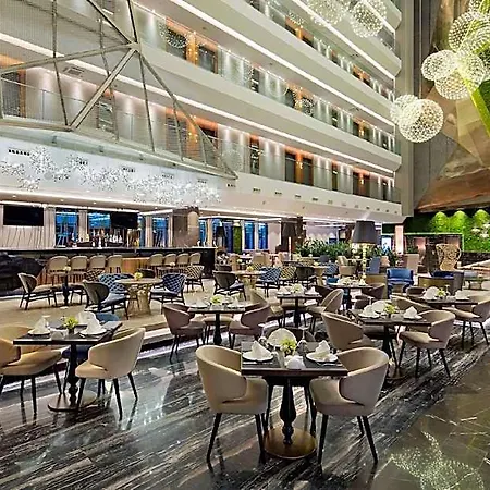 Doubletree By Hilton - Piyalepasa 5* Istanbul