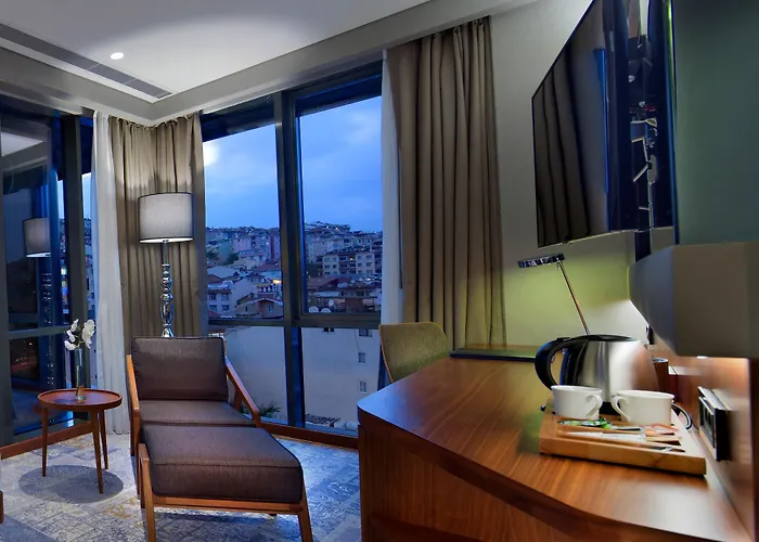 Doubletree By Hilton - Piyalepasa Отель Стамбул