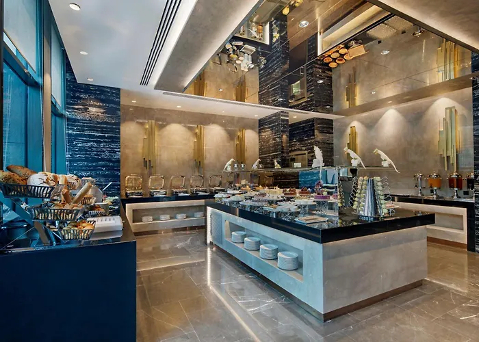 Отель Doubletree By Hilton - Piyalepasa 5*