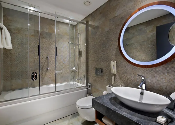 Doubletree By Hilton - Piyalepasa 5*