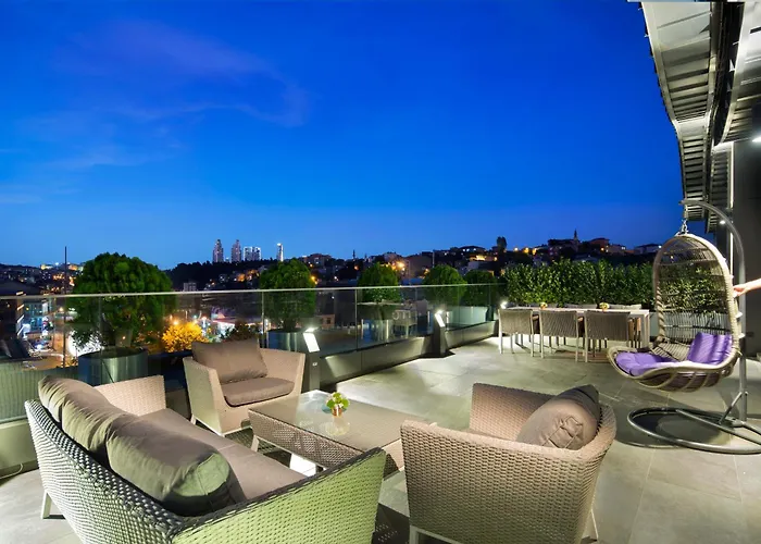 Doubletree By Hilton - Piyalepasa Отель Стамбул