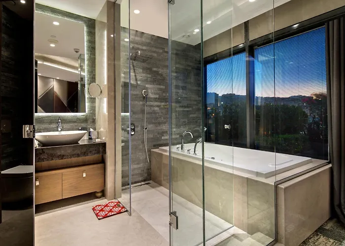 Doubletree By Hilton - Piyalepasa 5*