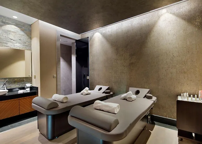 Doubletree By Hilton - Piyalepasa Отель Стамбул