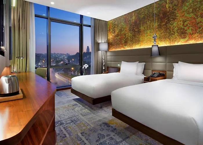 Отель Doubletree By Hilton - Piyalepasa 5*