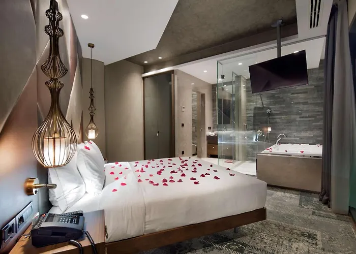 Doubletree By Hilton - Piyalepasa 5*