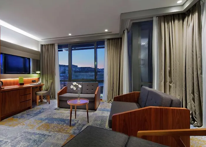 Отель Doubletree By Hilton - Piyalepasa Стамбул