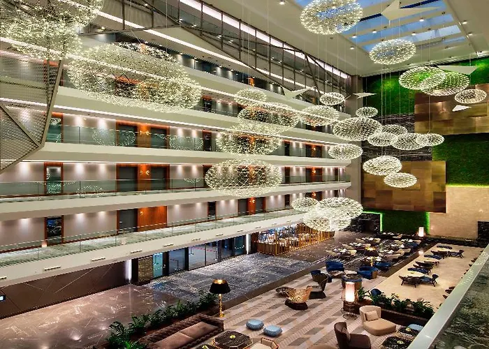 Doubletree By Hilton - Piyalepasa 5*