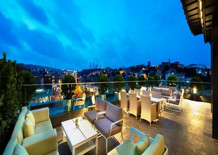 Doubletree By Hilton - Piyalepasa Отель