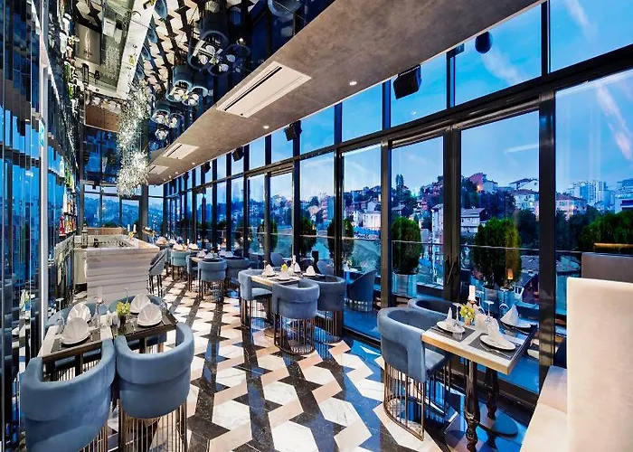 Отель Doubletree By Hilton - Piyalepasa