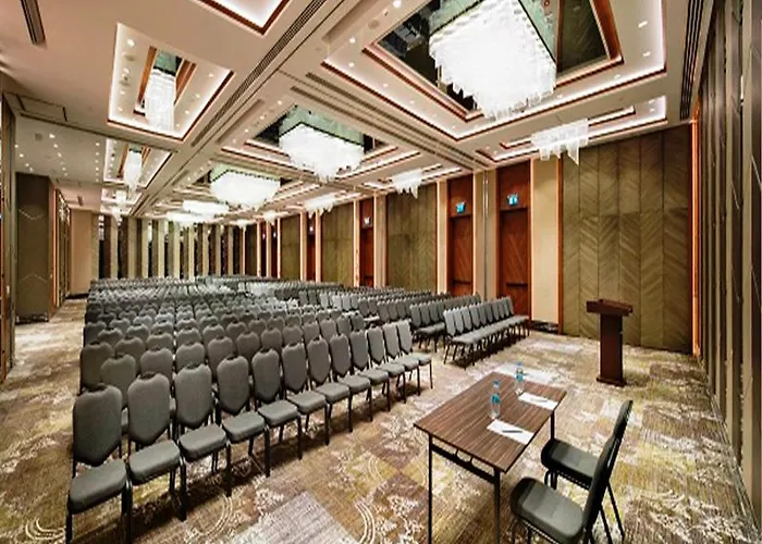 Doubletree By Hilton - Piyalepasa 5* Стамбул