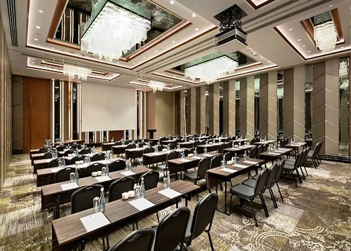 Doubletree By Hilton - Piyalepasa 5* Стамбул