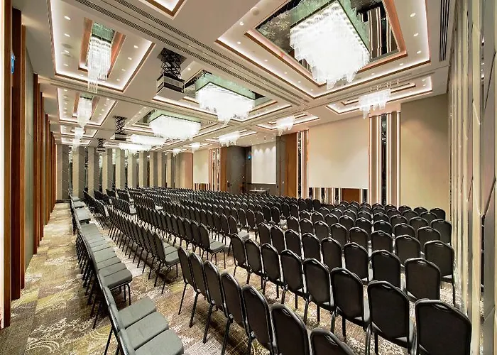 Отель Doubletree By Hilton - Piyalepasa Стамбул