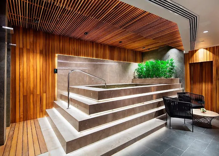 Отель Doubletree By Hilton - Piyalepasa