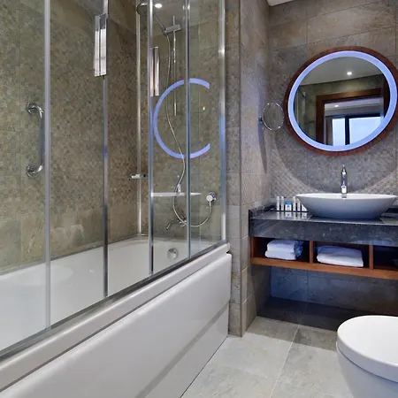 Szálloda Doubletree By Hilton - Piyalepasa