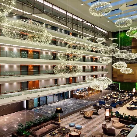 Doubletree By Hilton - Piyalepasa 5*