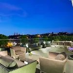 Doubletree By Hilton - Piyalepasa 호텔 이스탄불