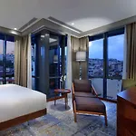 Doubletree By Hilton - Piyalepasa 호텔