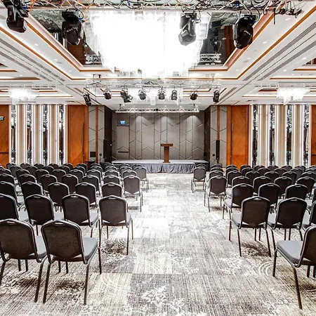 Doubletree By Hilton - Piyalepasa 5* Istanbul